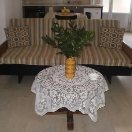 Διαμέρισμα Garden House *
