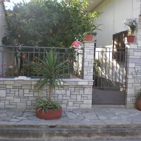 Διαμέρισμα Garden House